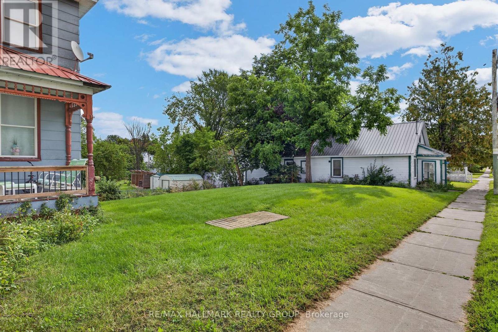 98 North Street Property Photo 3