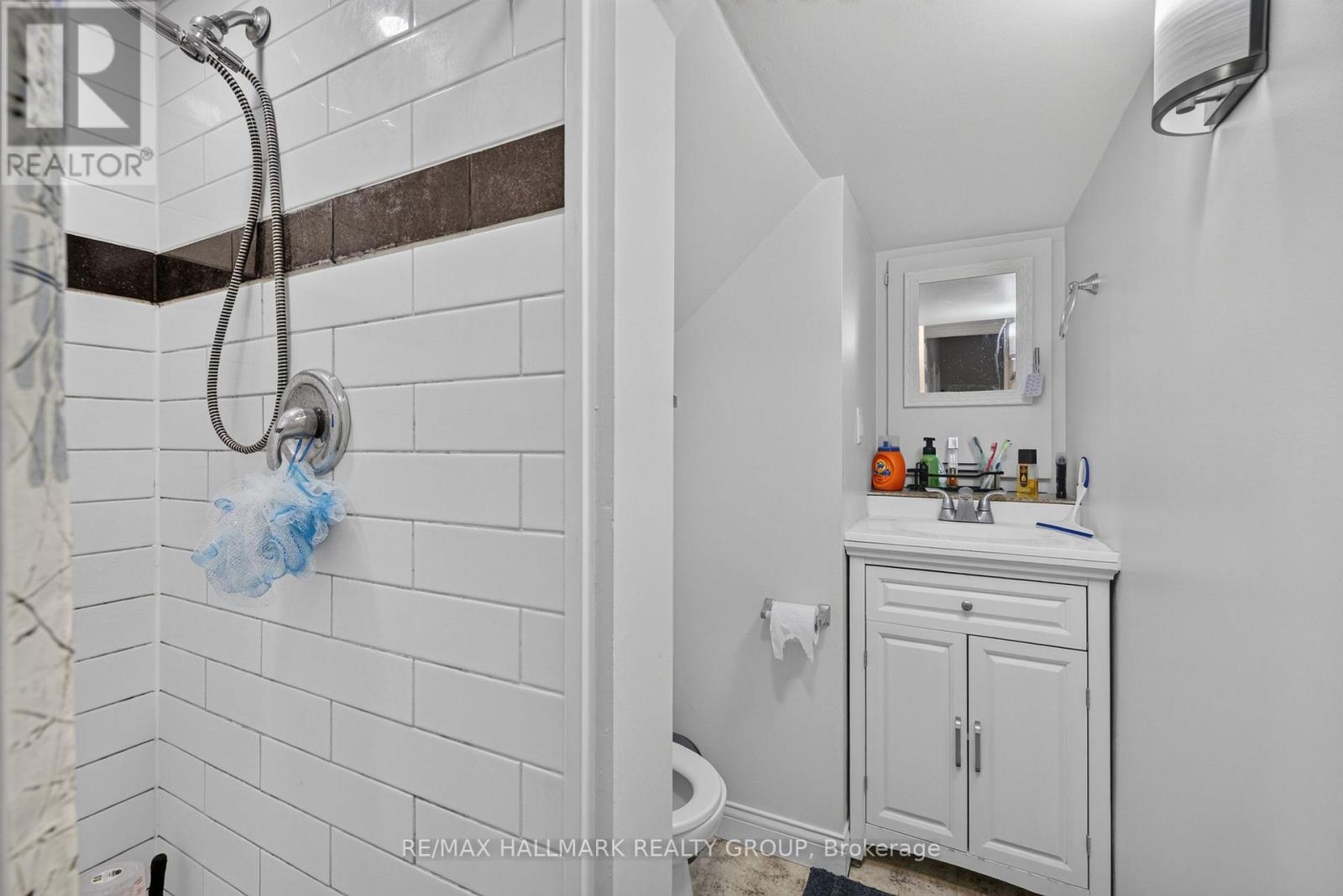 98 North Street Property Photo 27
