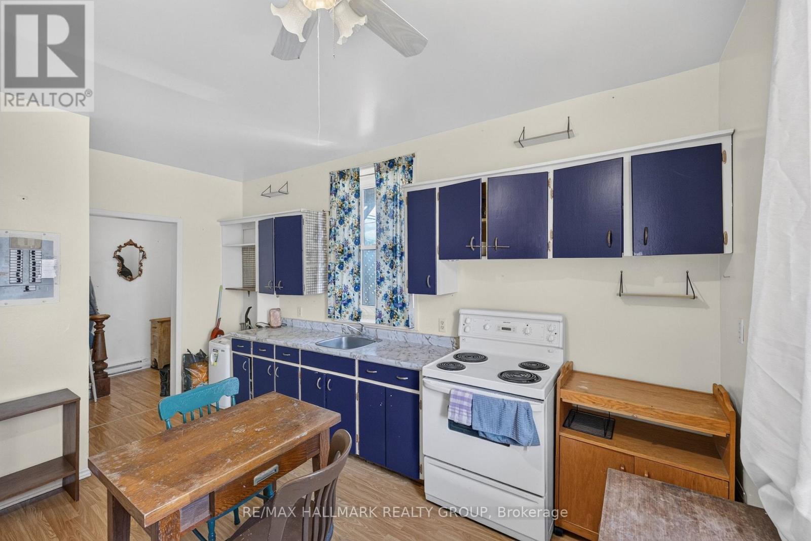 98 North Street Property Photo 30