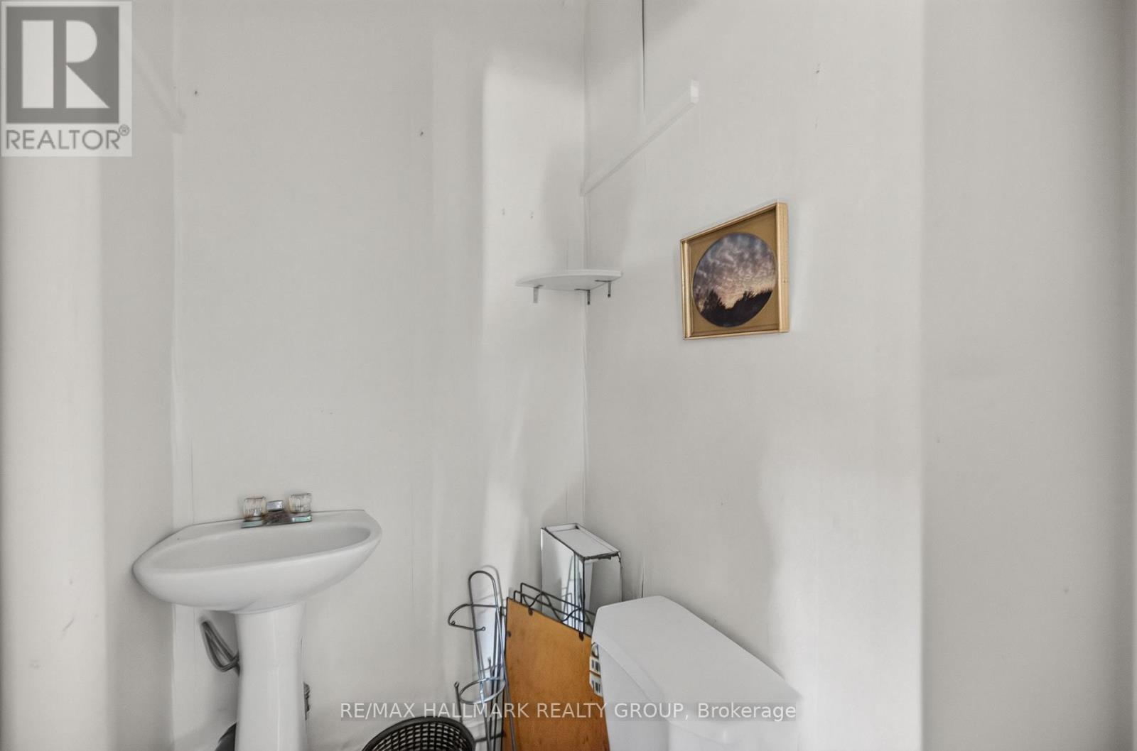 98 North Street Property Photo 35