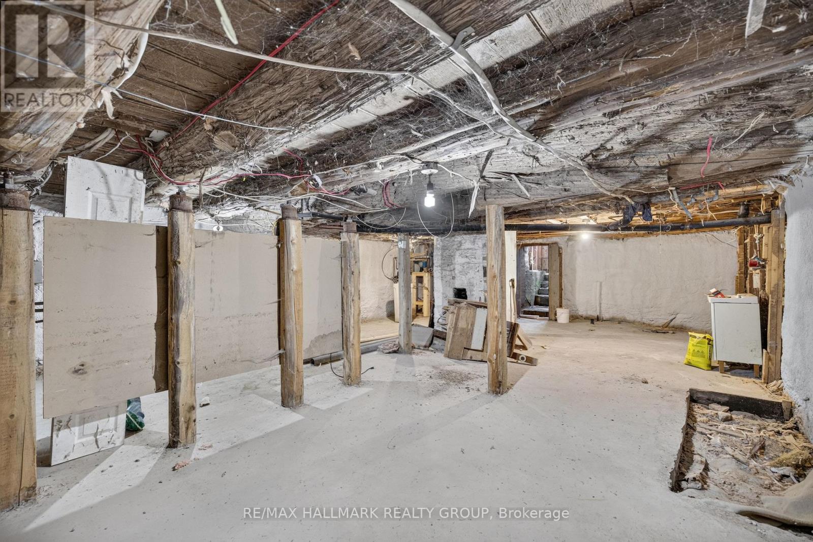 98 North Street Property Photo 46