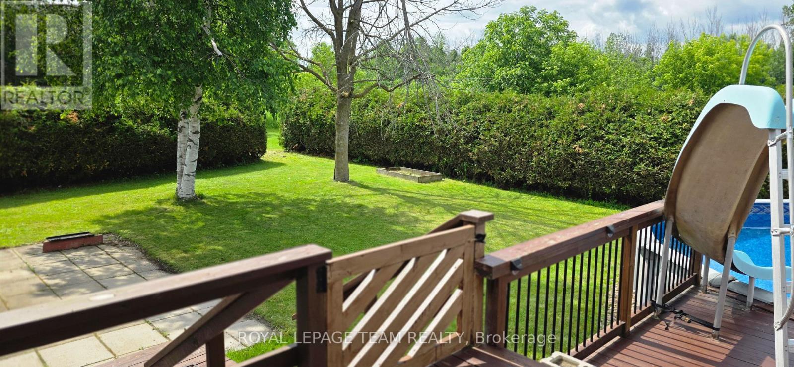 237 Queen West Street Property Photo 32