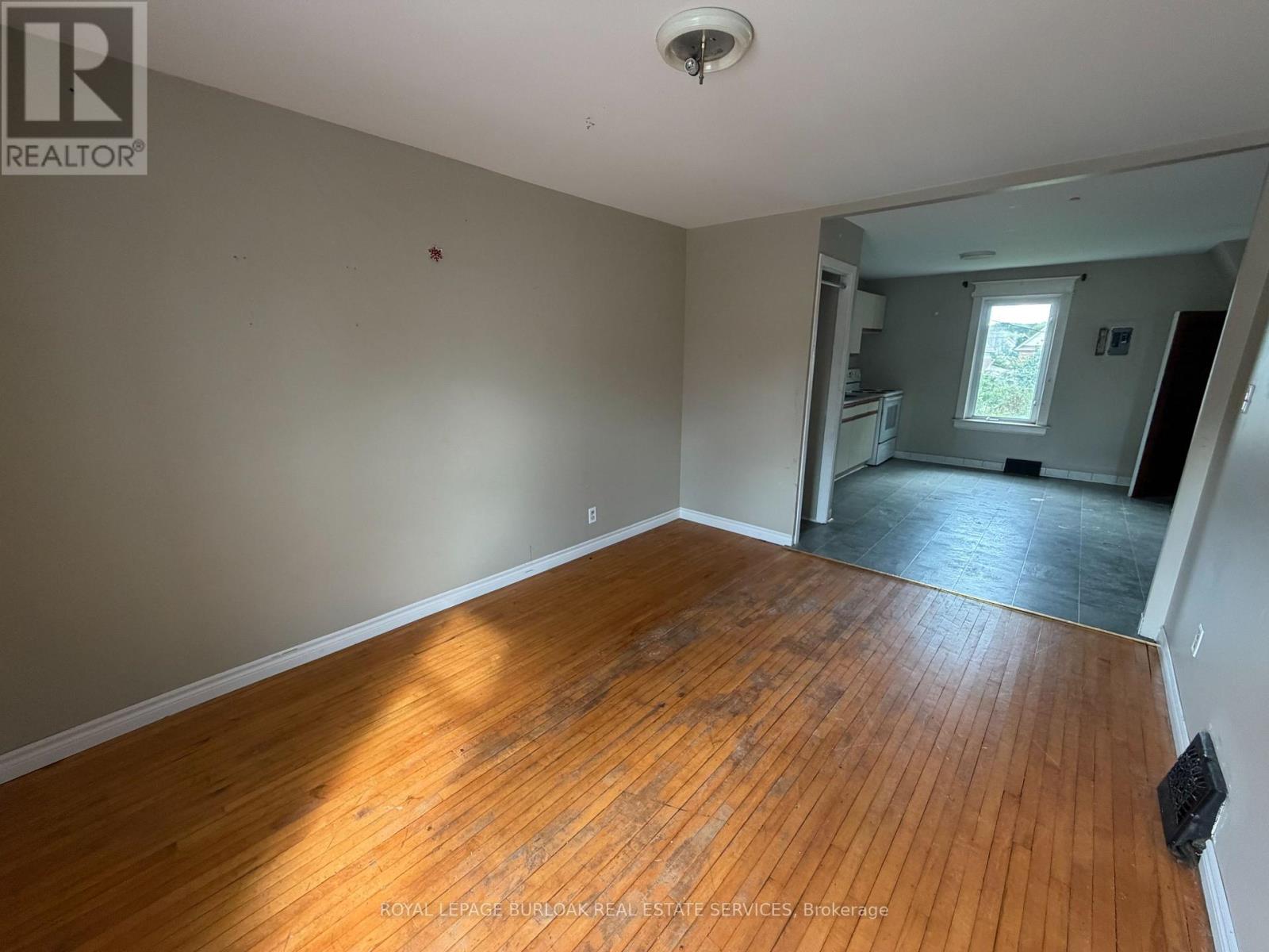 246 St. James Street Property Photo 19