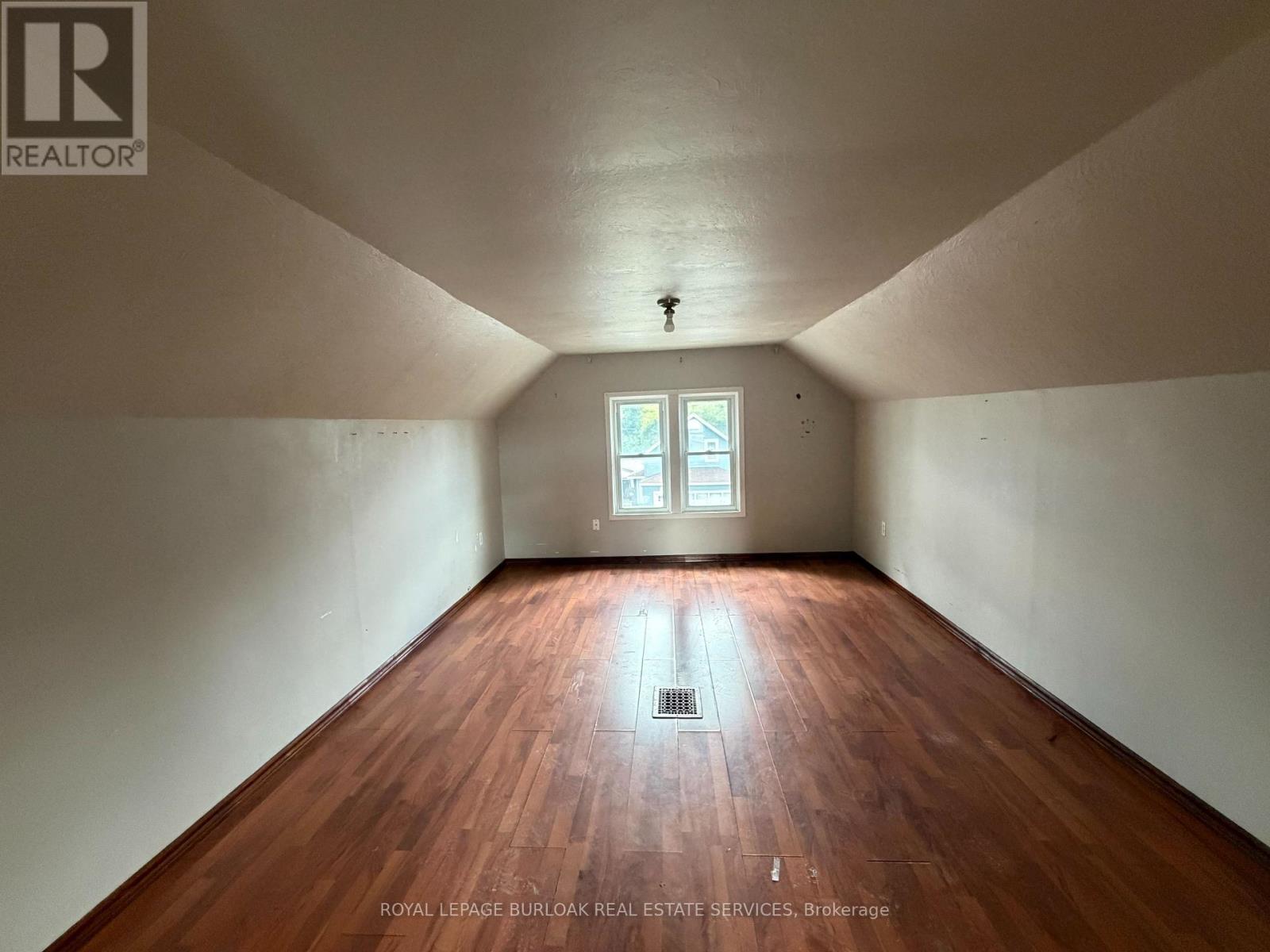 246 St. James Street Property Photo 20