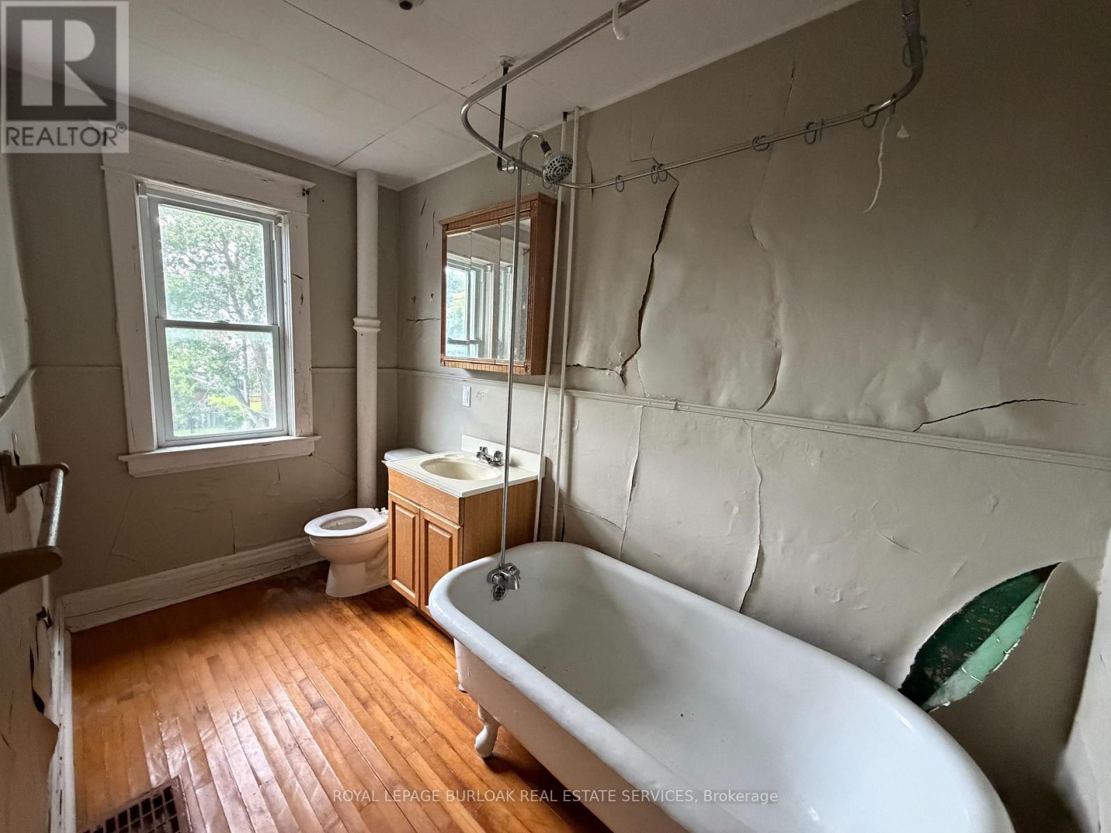 246 St. James Street Property Photo 22