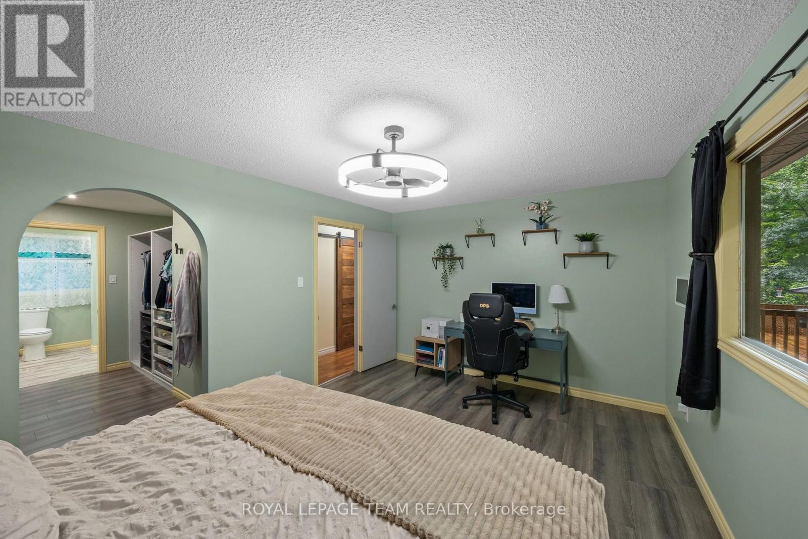 6388 Third Line Road Property Photo 22