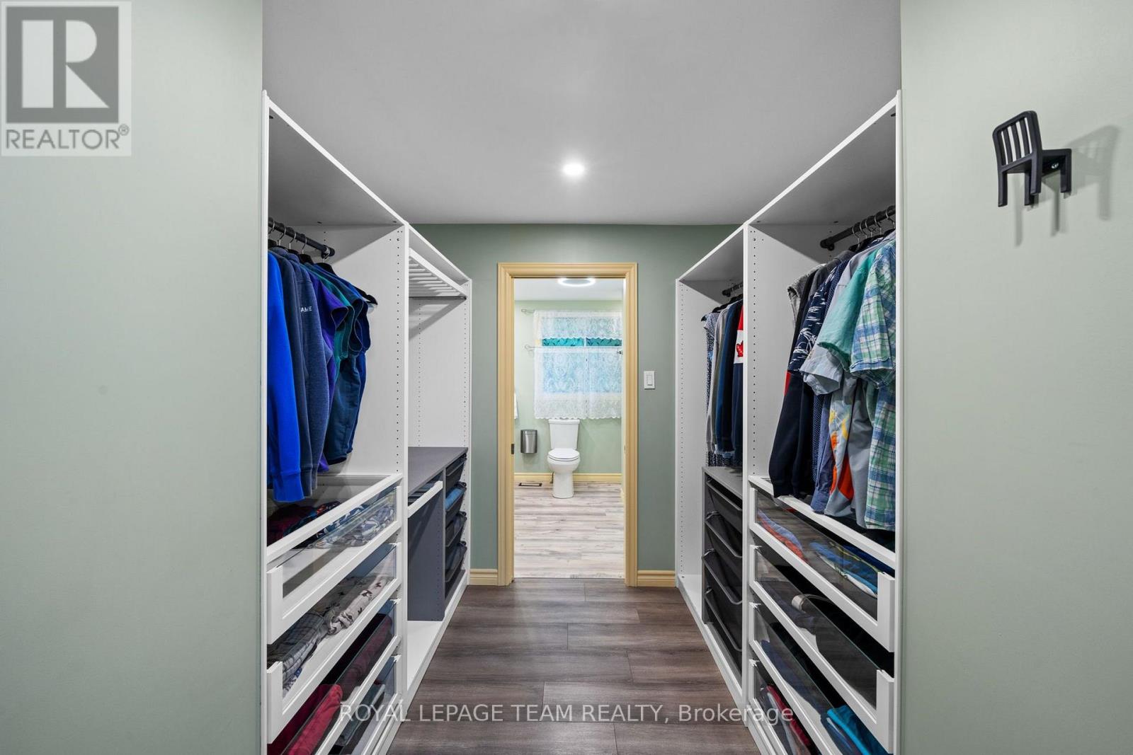 6388 Third Line Road Property Photo 23