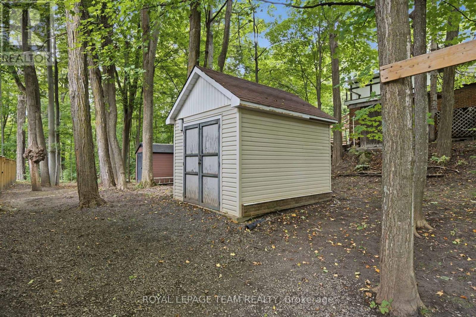 6388 Third Line Road Property Photo 49