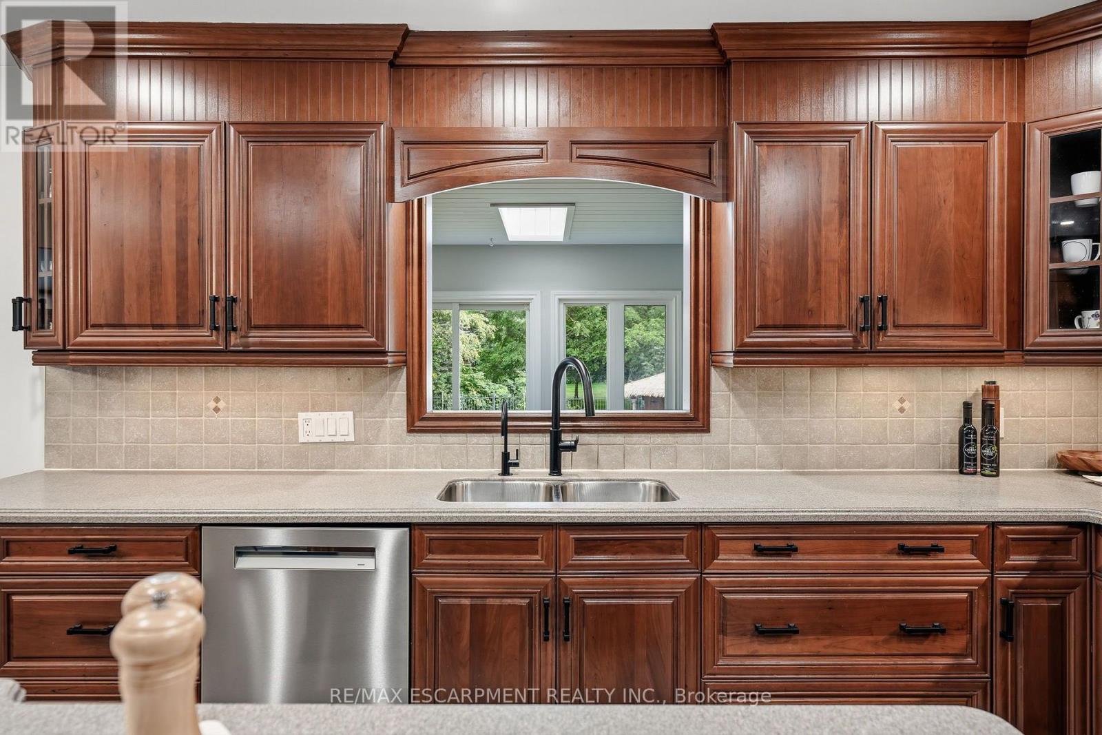 48 Woodend Drive Property Photo 14