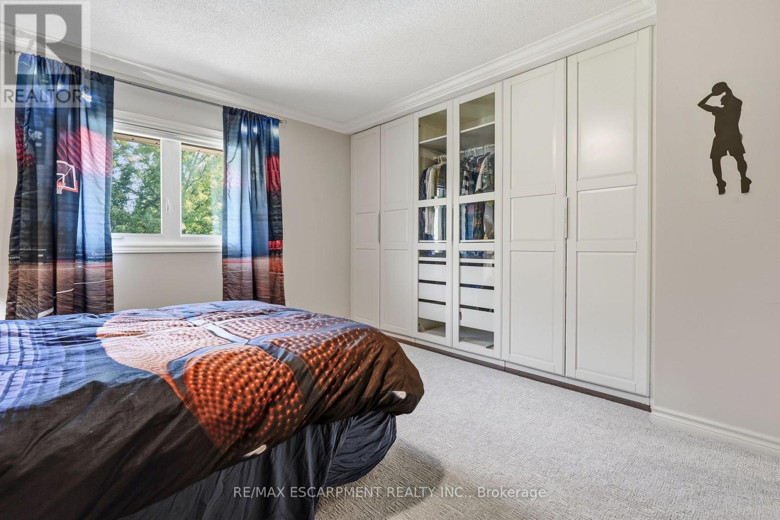 48 Woodend Drive Property Photo 33