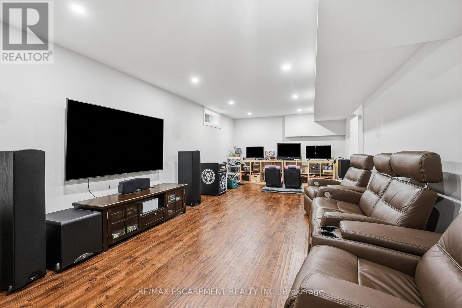48 Woodend Drive Property Photo 36