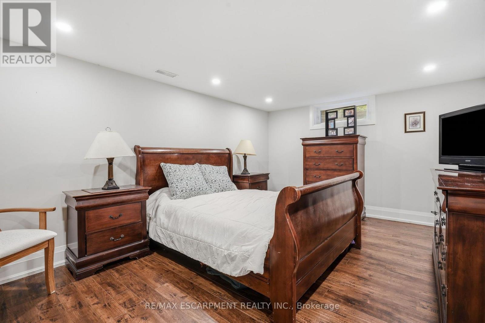 48 Woodend Drive Property Photo 40