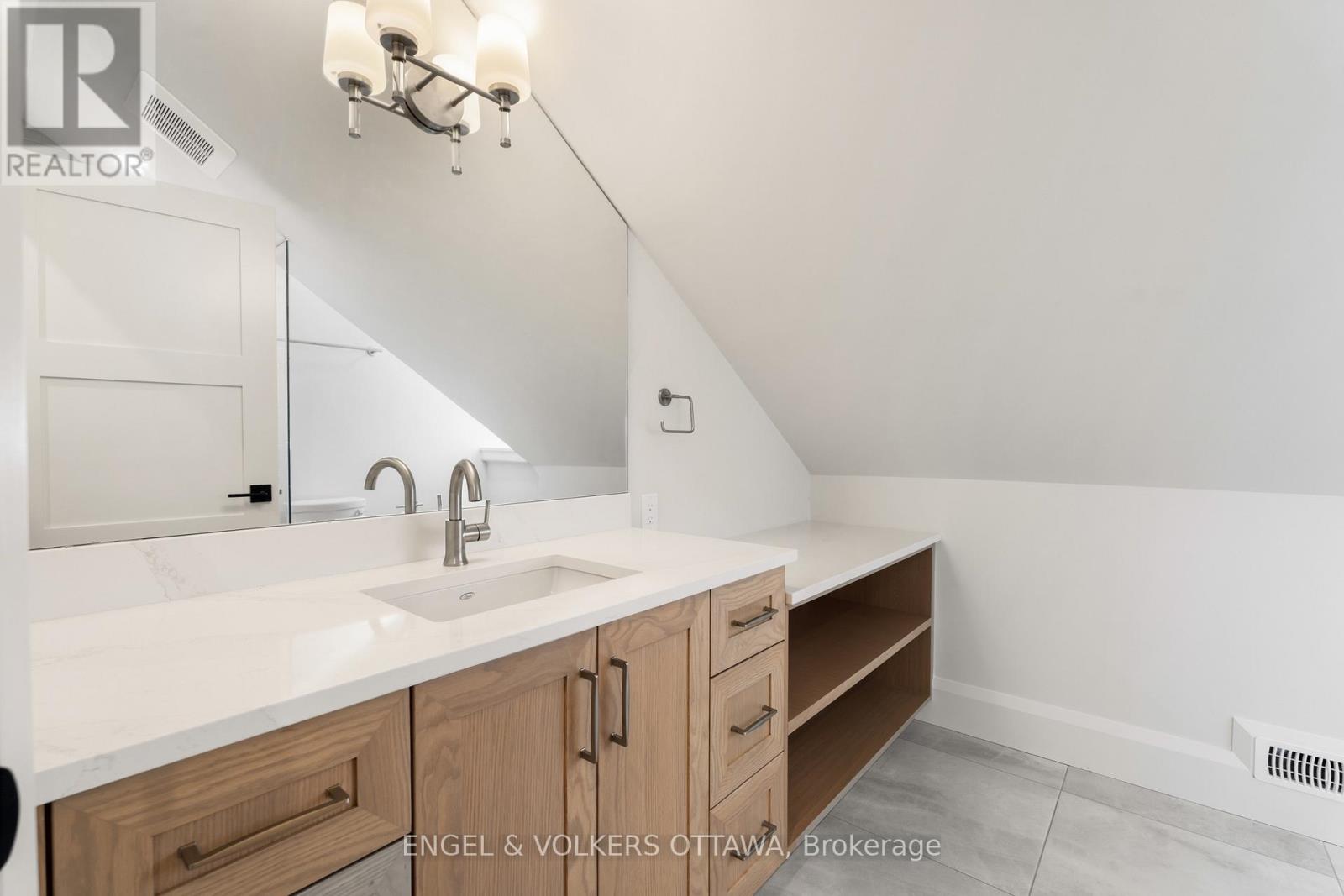 35 Mackay Street Property Photo 30