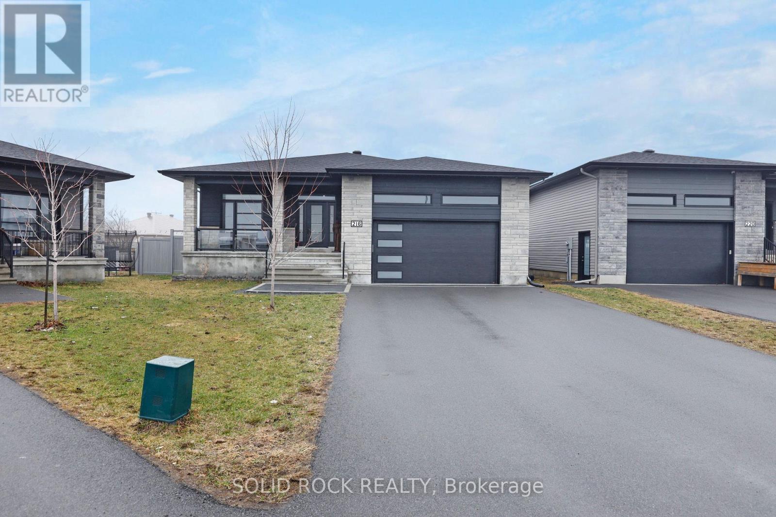 216 Filion Street Property Photo