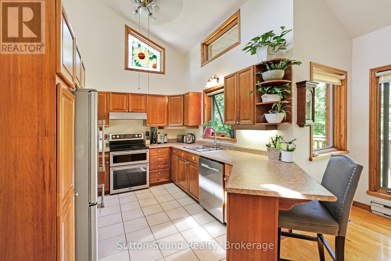 42 Carson Lake Crescent Property Photo 9
