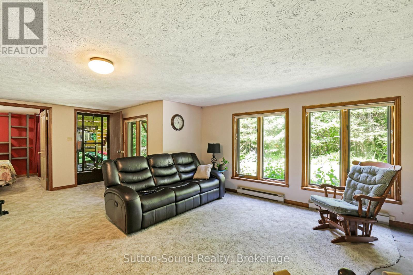 42 Carson Lake Crescent Property Photo 22