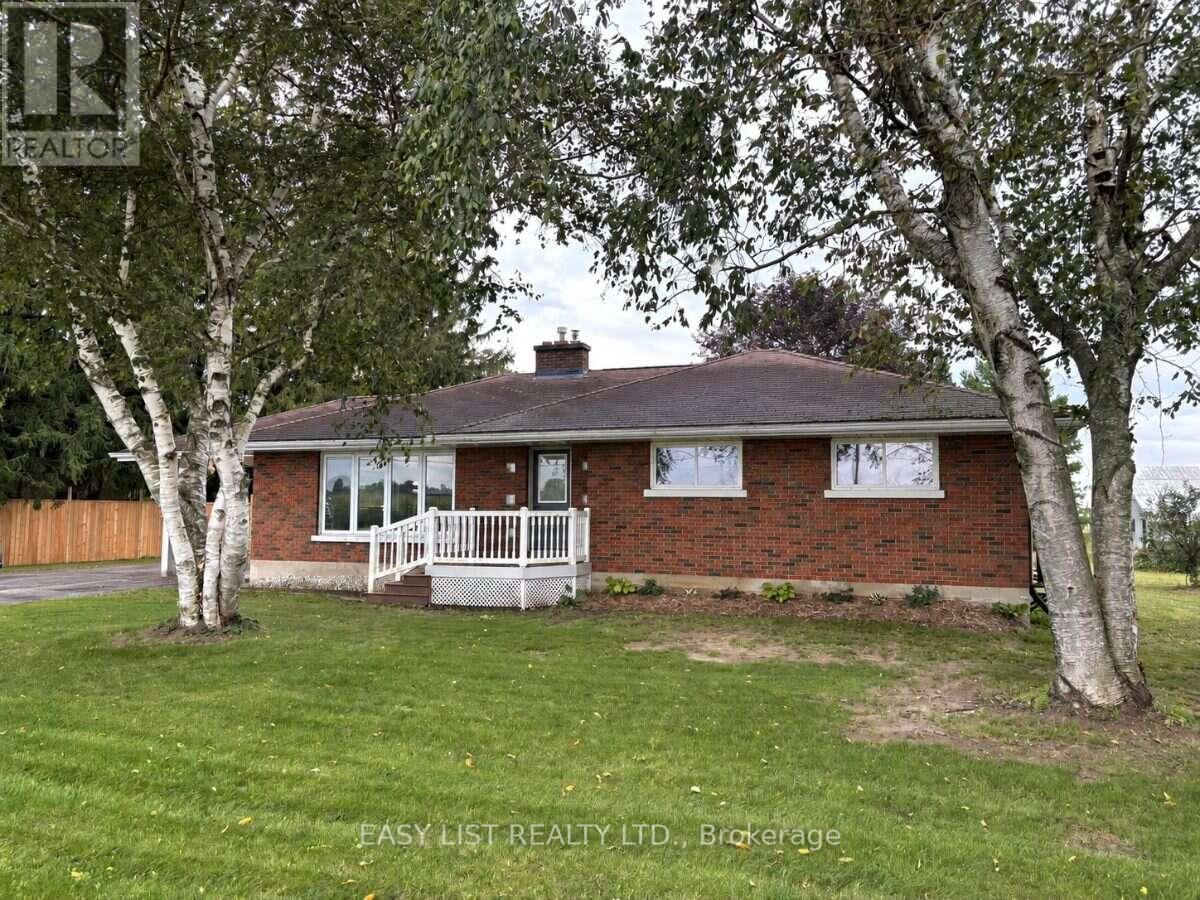 21 Bruce Rd 22 Property Photo 1