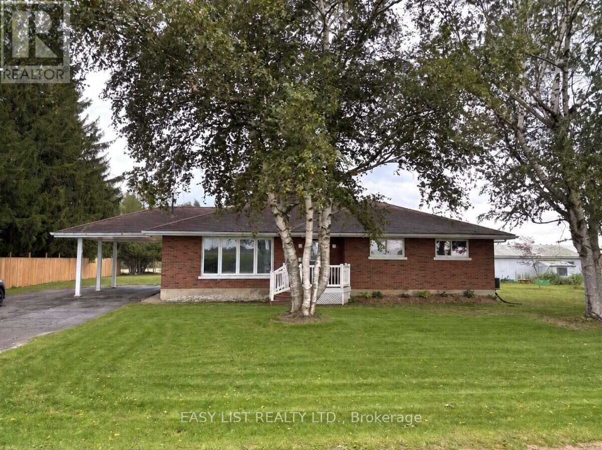 21 Bruce Rd 22 Property Photo 2