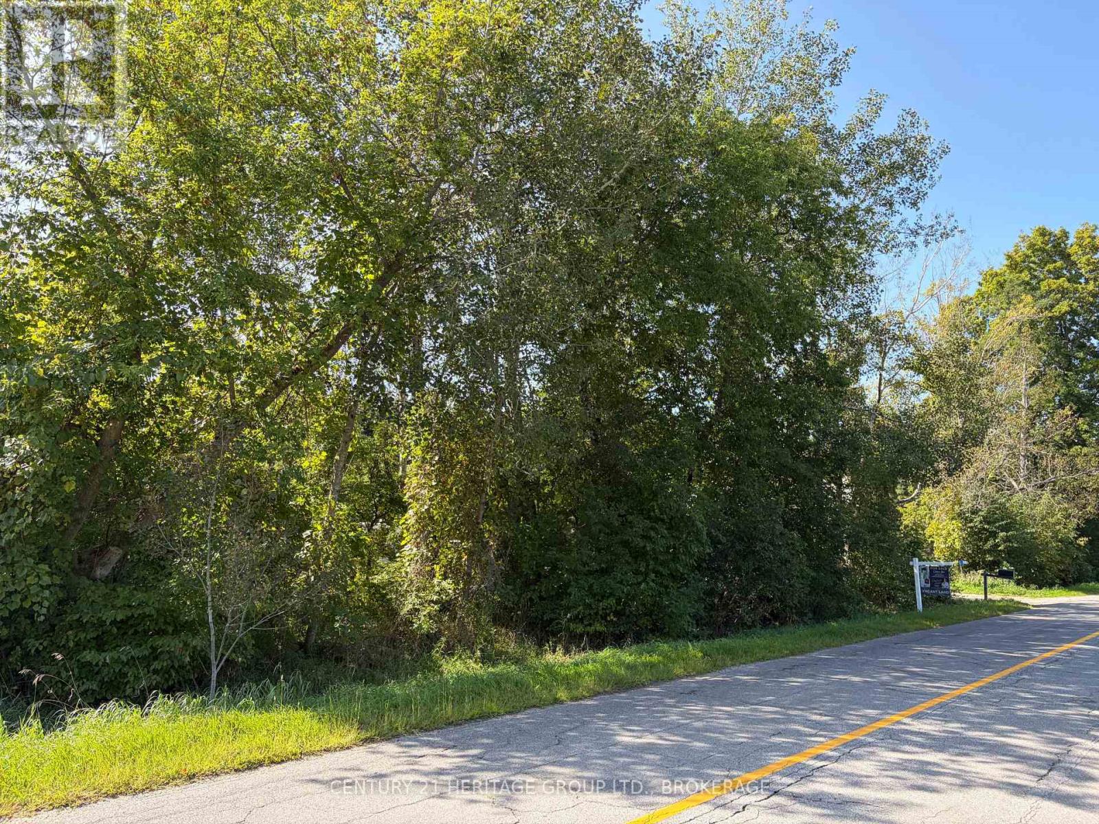 523 Lower Oak Leaf Road Property Photo 2