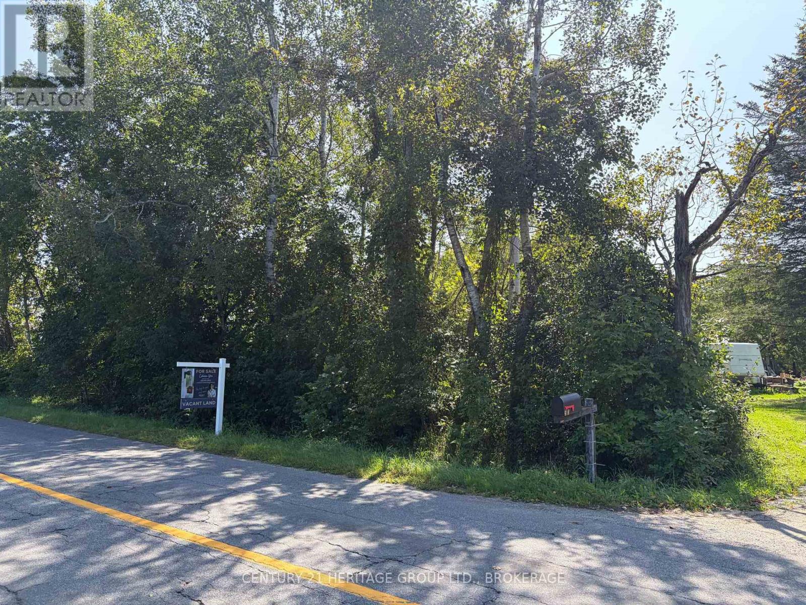 523 Lower Oak Leaf Road Property Photo 3
