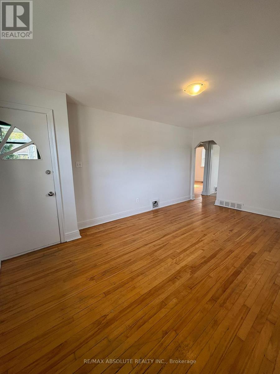 1 - 2 Holland Avenue Property Photo 4