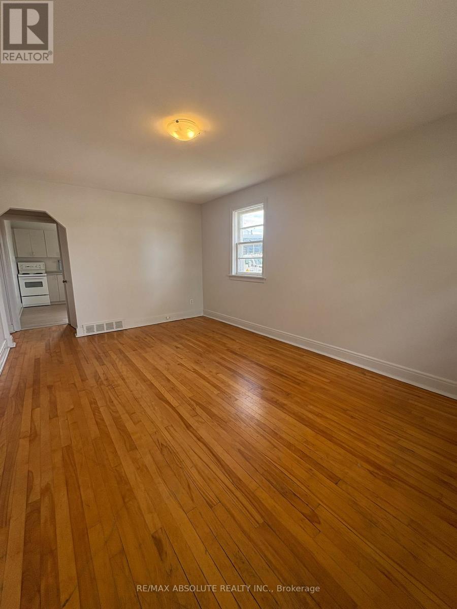 1 - 2 Holland Avenue Property Photo 5