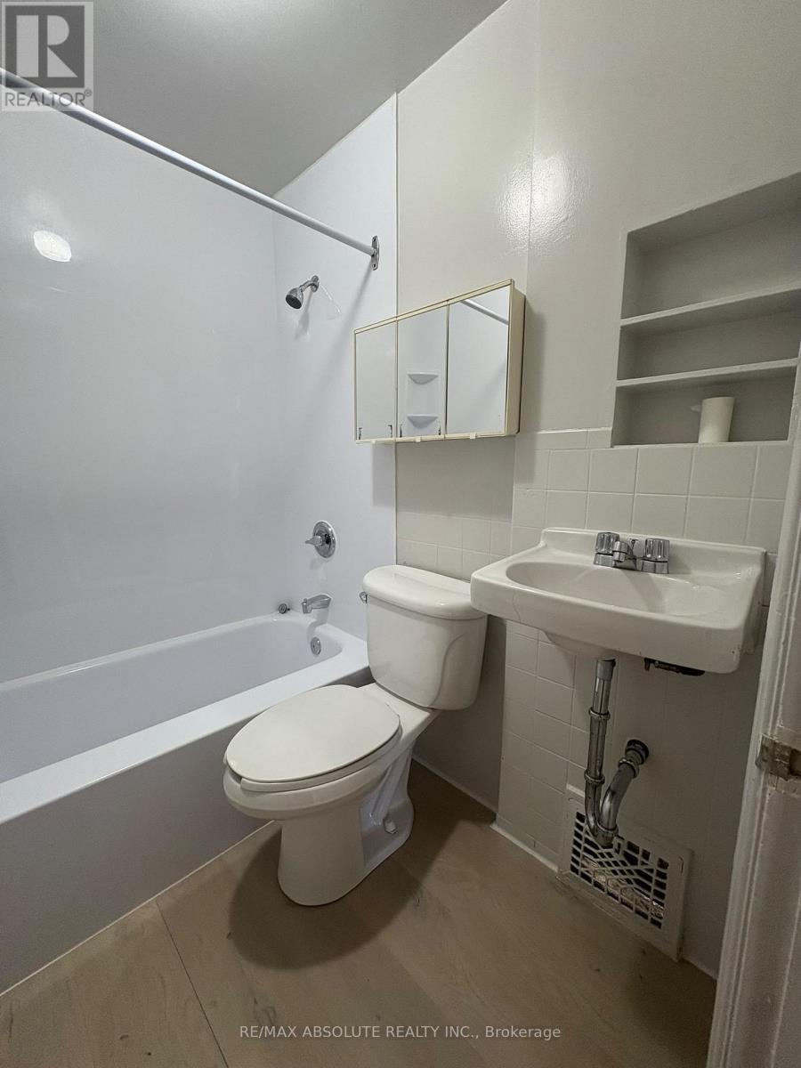 1 - 2 Holland Avenue Property Photo 21