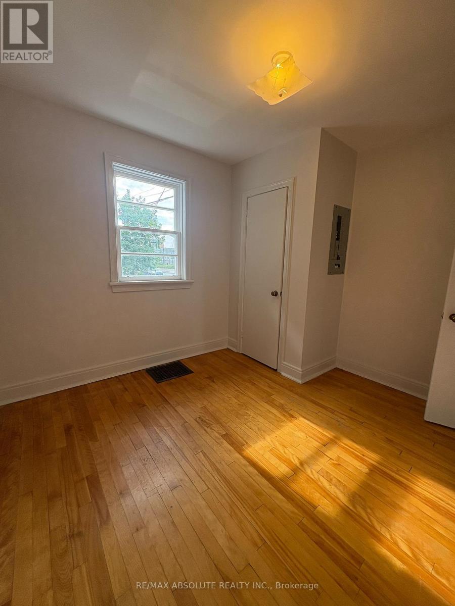 1 - 2 Holland Avenue Property Photo 23