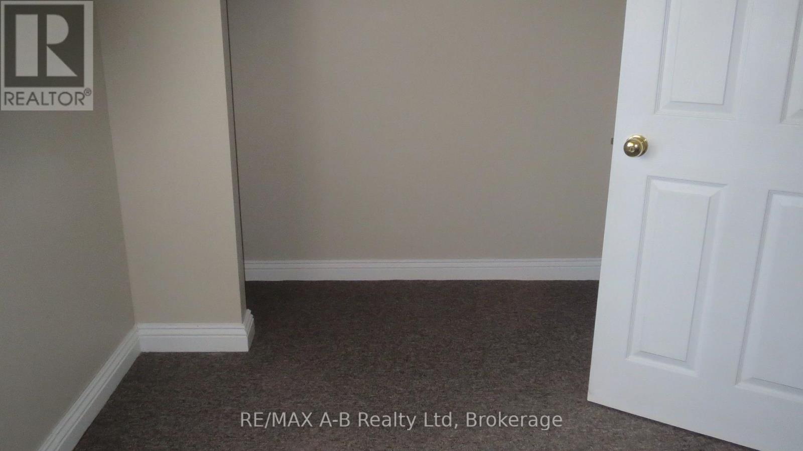 150 S Main Street S Property Photo 26