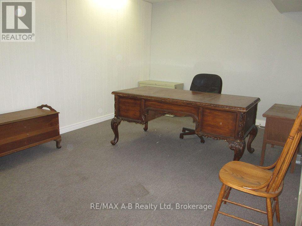 150 S Main Street S Property Photo 30