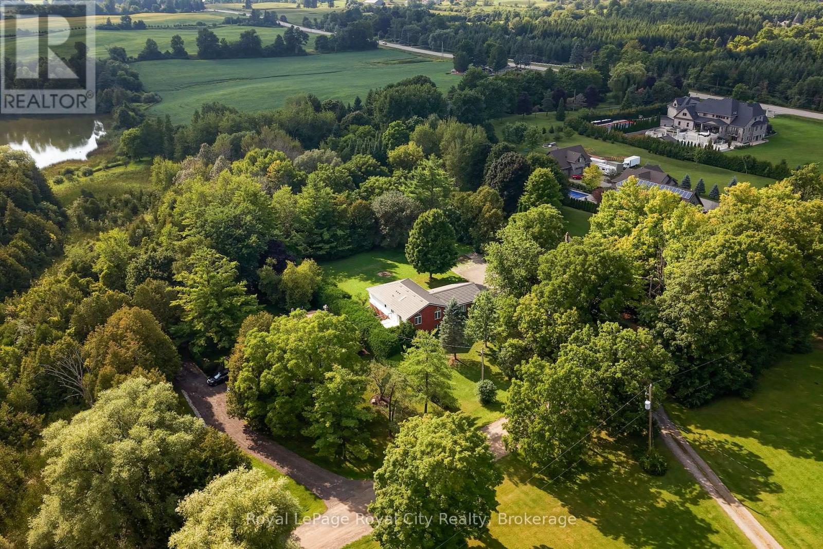 4452 Sideroad 20 N Property Photo 2