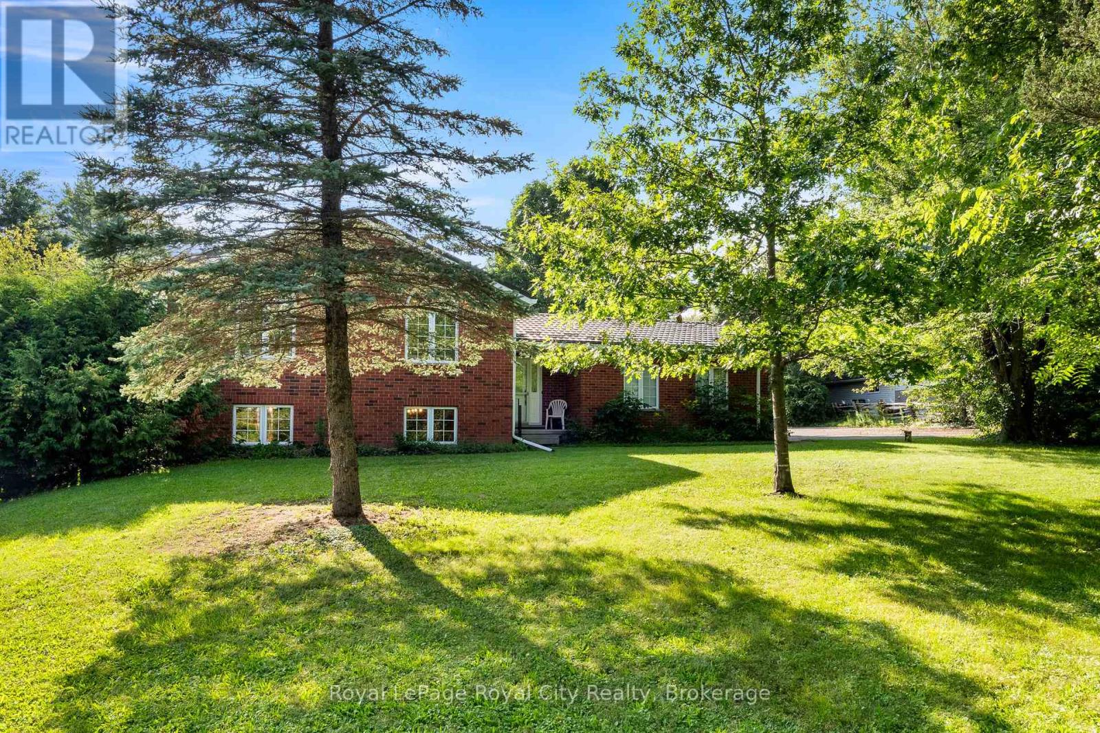 4452 Sideroad 20 N Property Photo 3