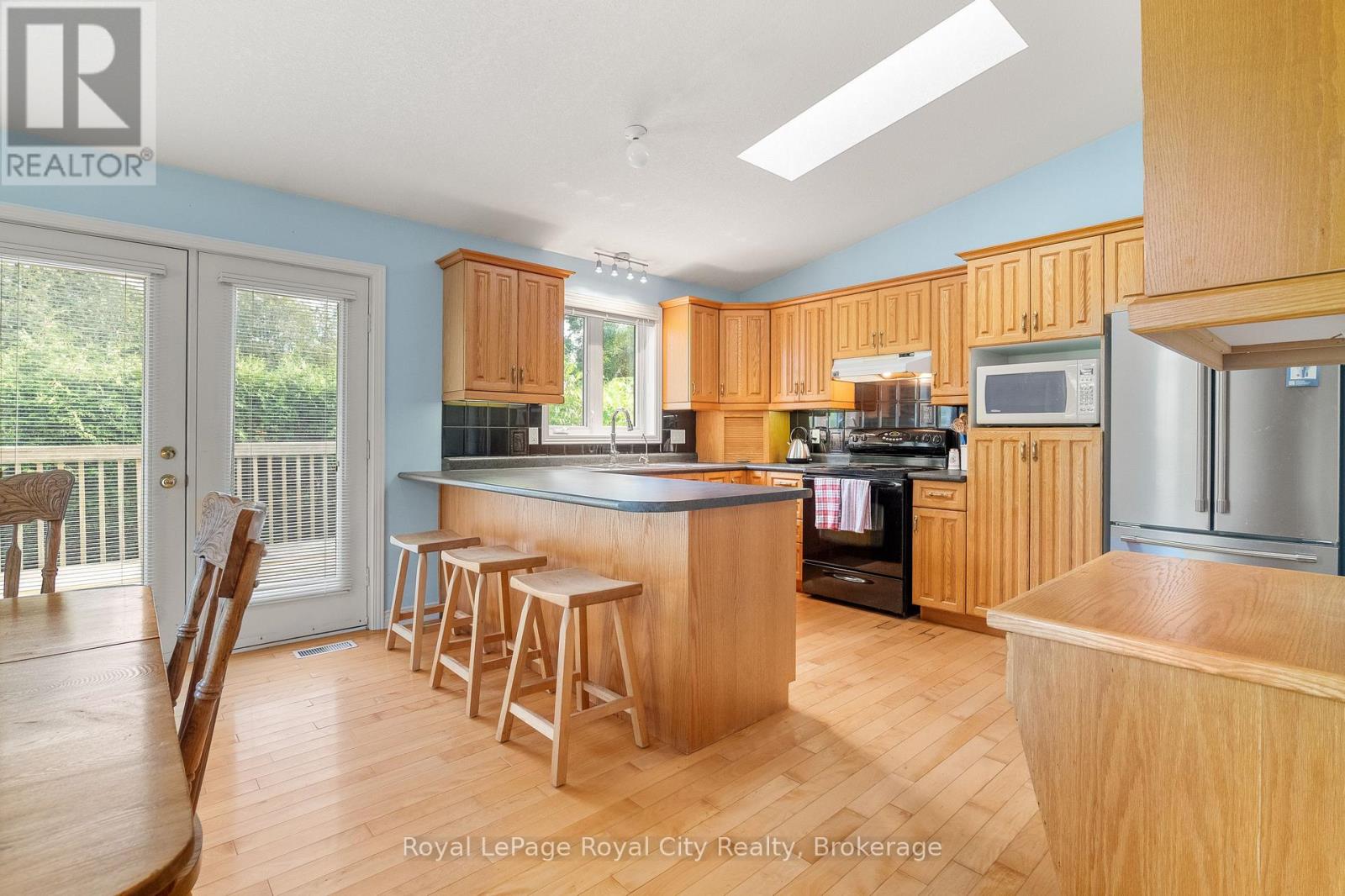 4452 Sideroad 20 N Property Photo 11