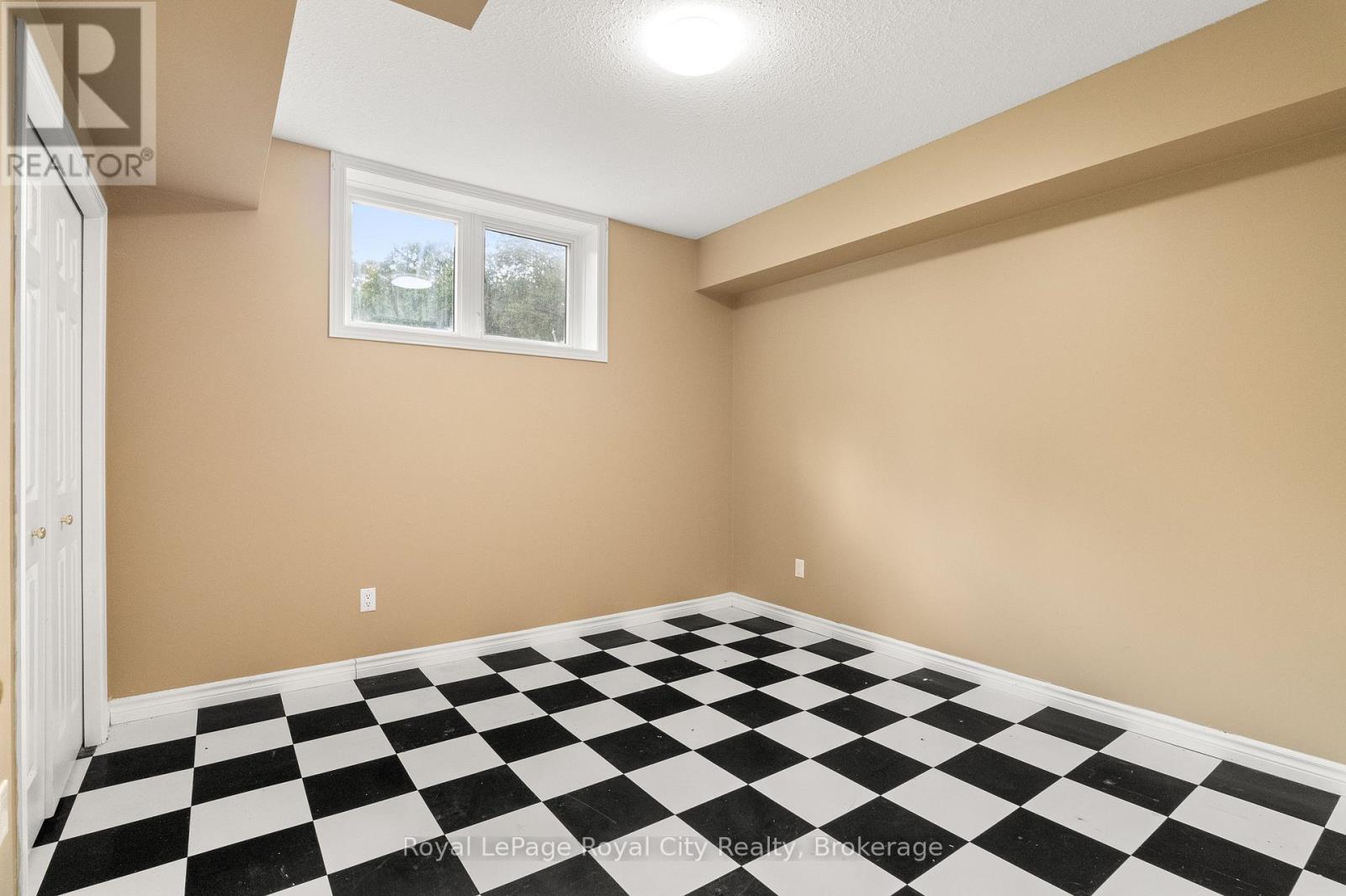 4452 Sideroad 20 N Property Photo 35
