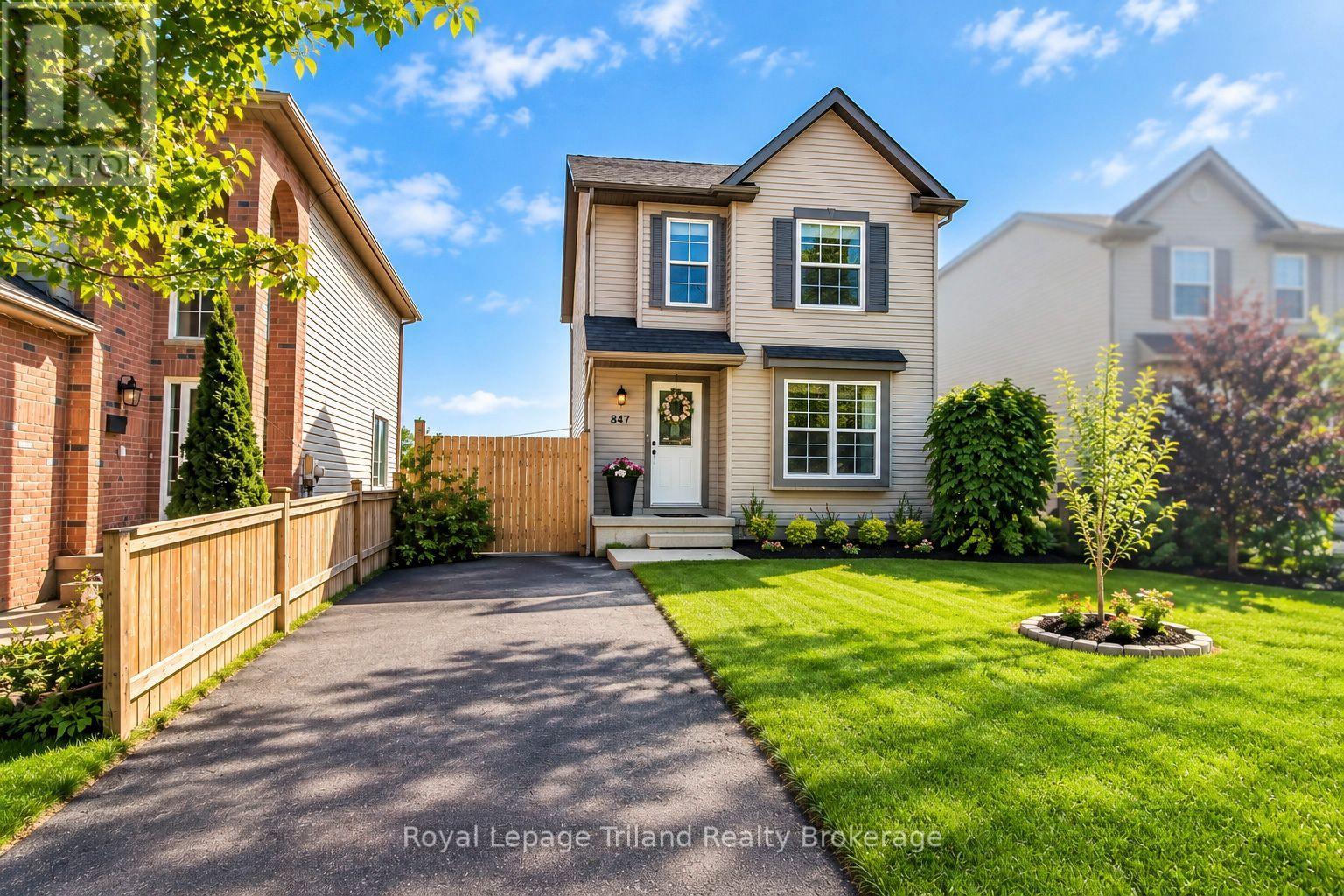 847 HUNTERS GATE CRESCENT
