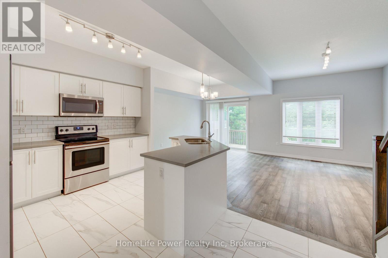 50 - 3967 Savoy Street Property Photo 11