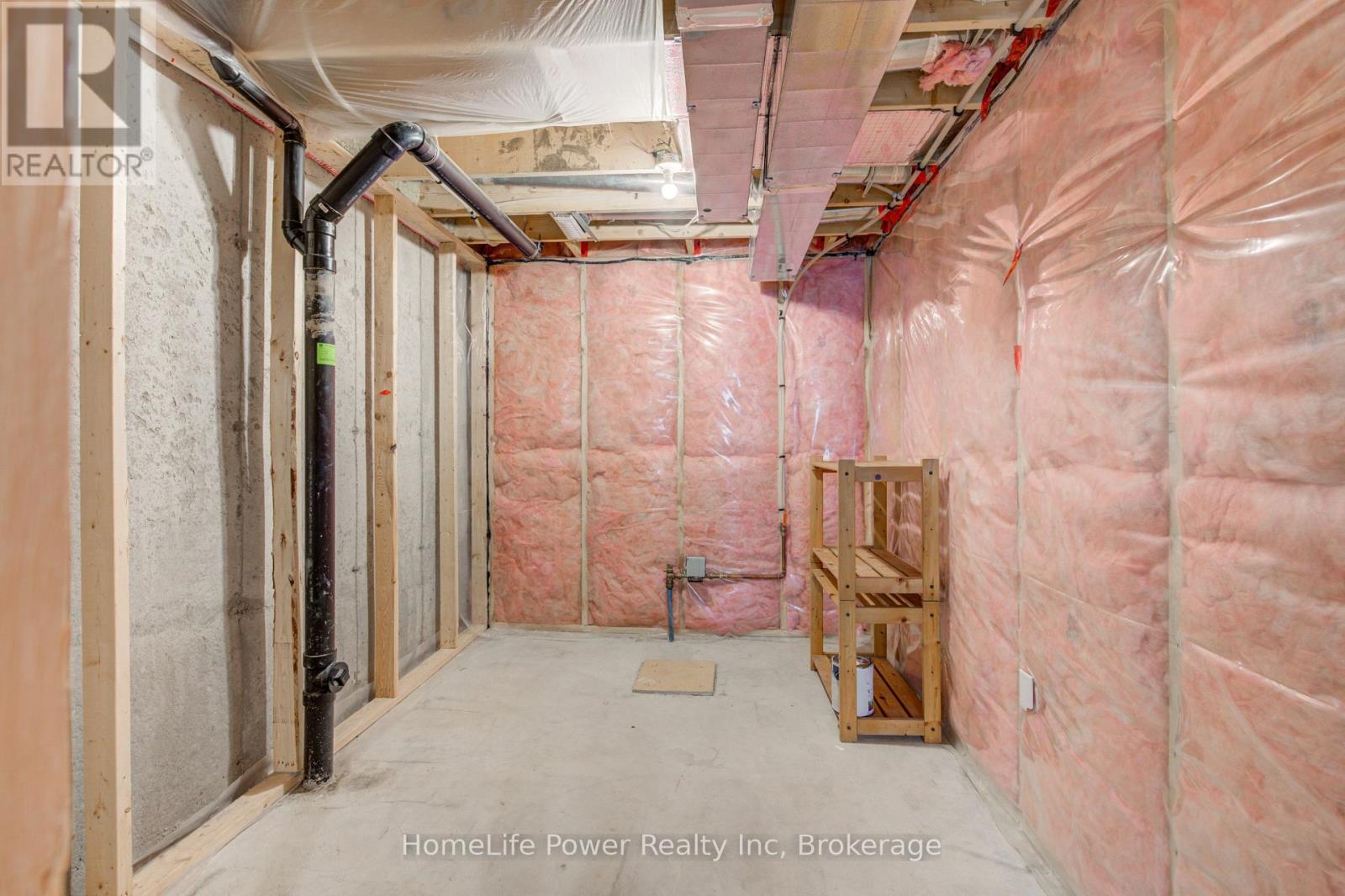 50 - 3967 Savoy Street Property Photo 29