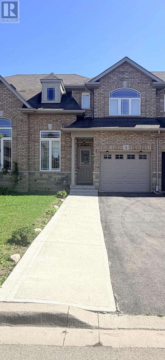 4 CHARLESWOOD CRESCENT Property Photo 1
