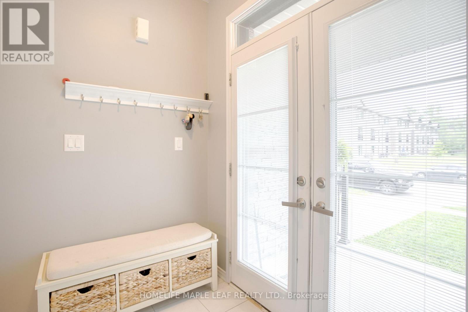 232 Bedrock Drive S Property Photo 4