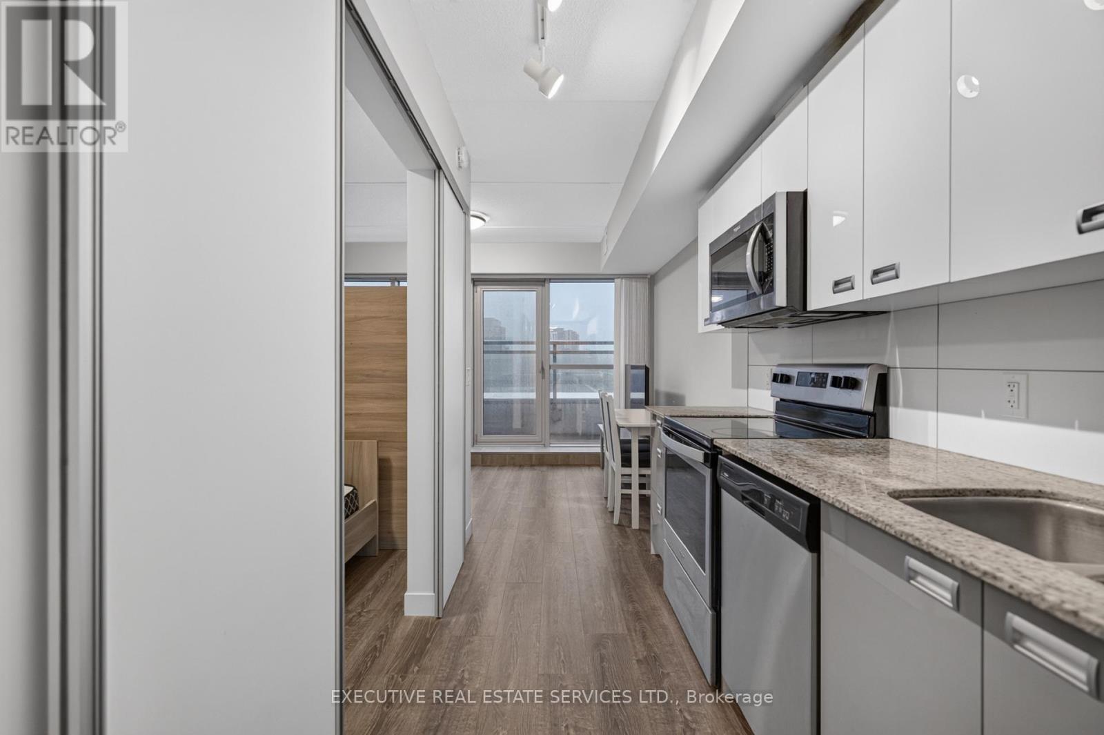 509 - 257 Hemlock Street Property Photo 13