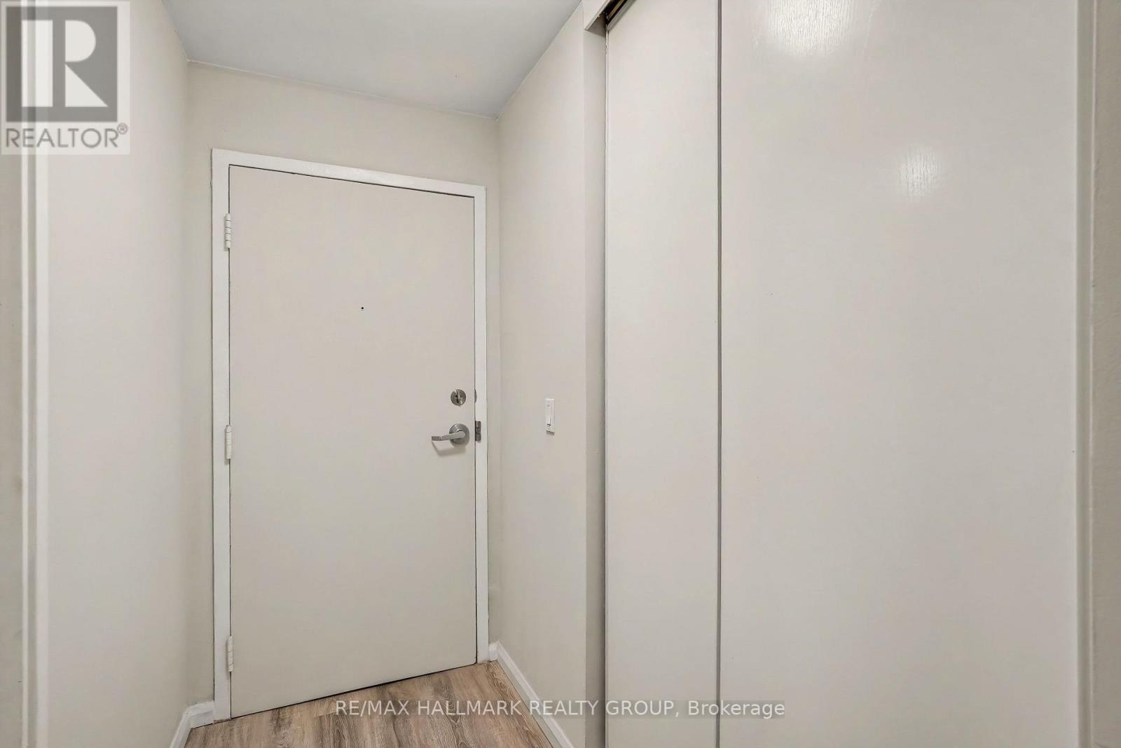 403 - 475 Laurier Avenue W Property Photo 4