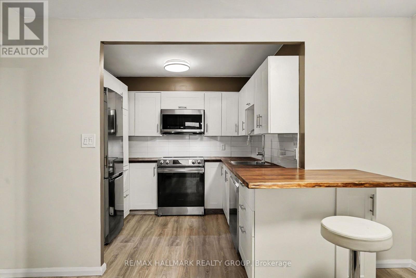 403 - 475 Laurier Avenue W Property Photo 12