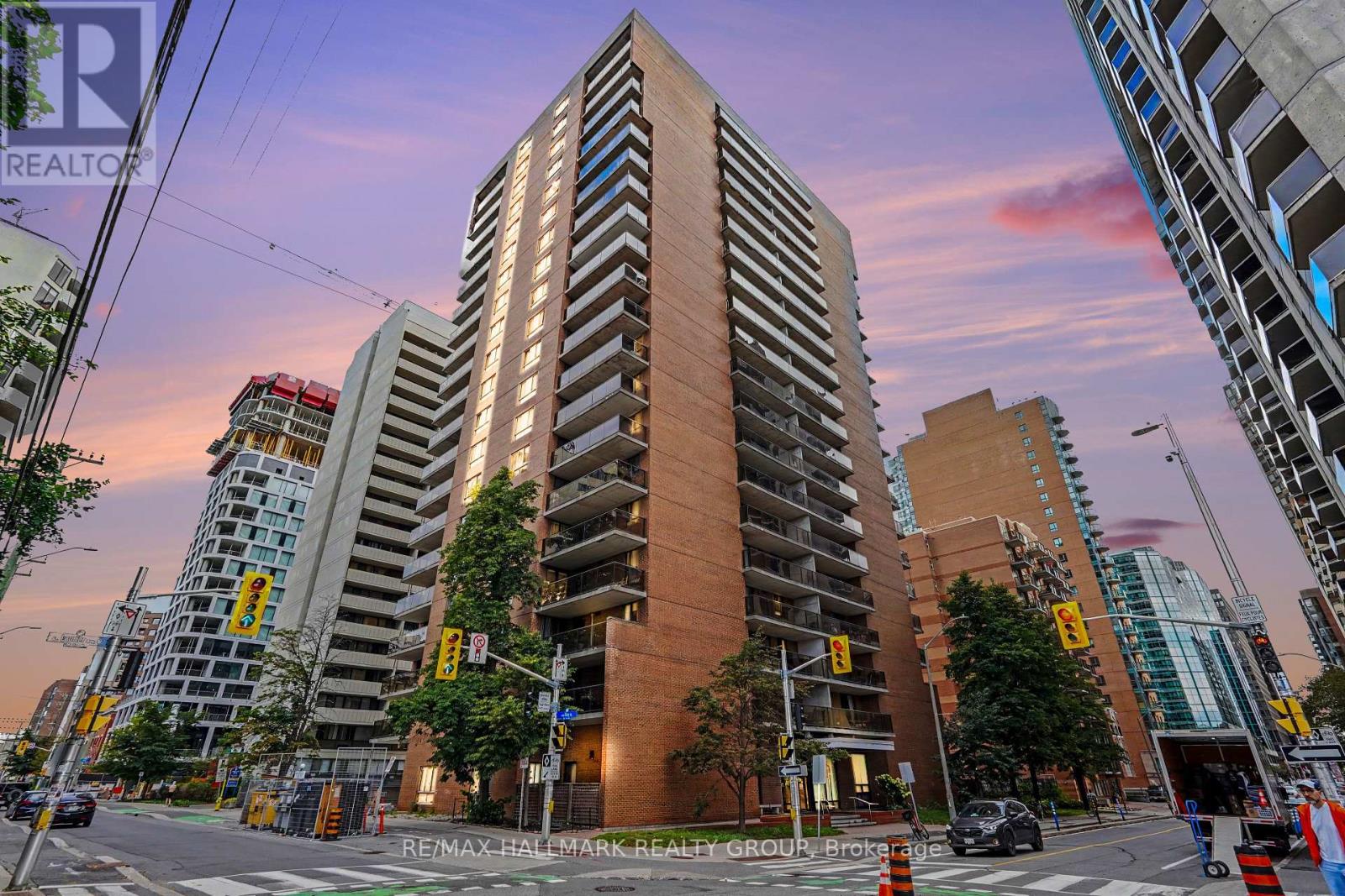 403 - 475 Laurier Avenue W Property Photo 22