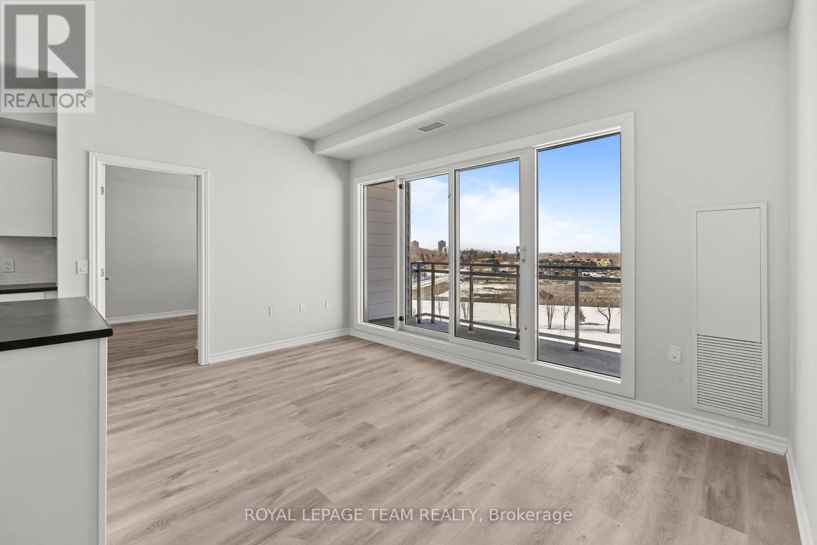 601 - 397 Codds Road Property Photo 5