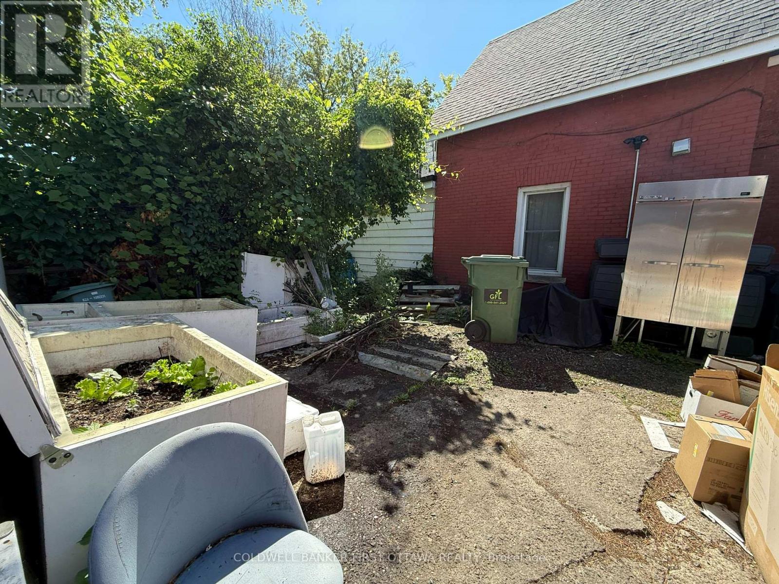 690-b Somerset Street W Property Photo 18