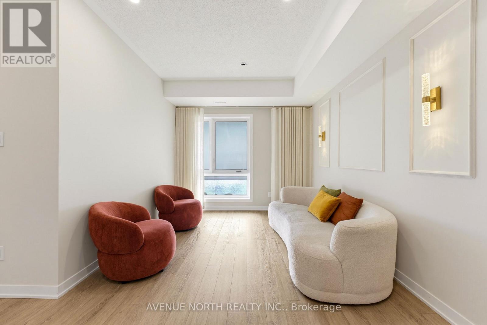 606 Parnian Private Property Photo 17