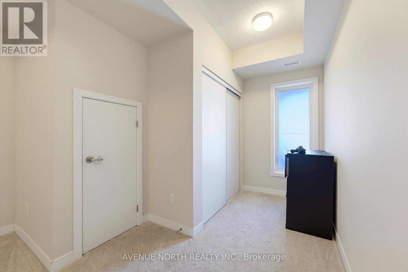 606 Parnian Private Property Photo 25