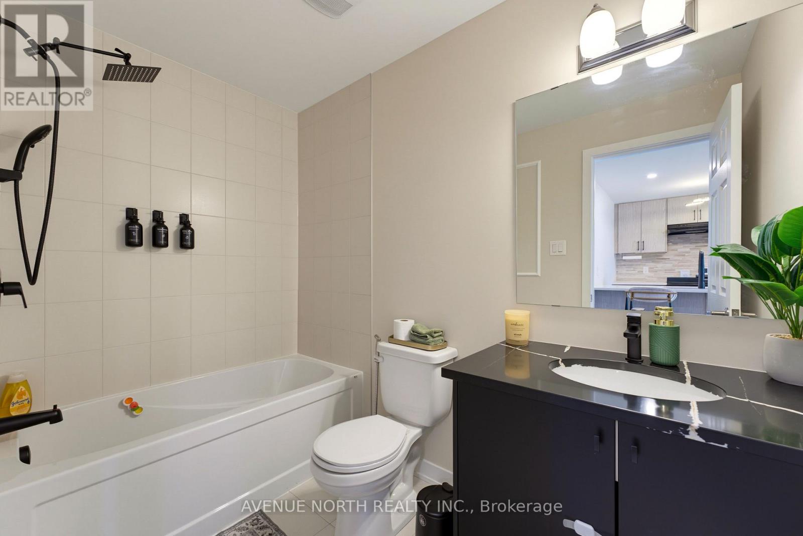 606 Parnian Private Property Photo 26