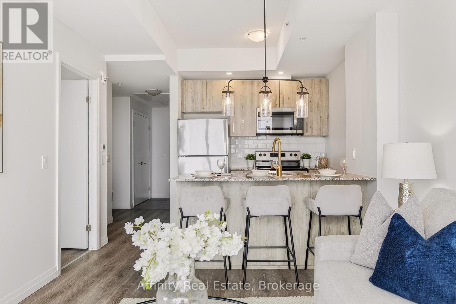 1510 - 108 Garment Street Property Photo 6