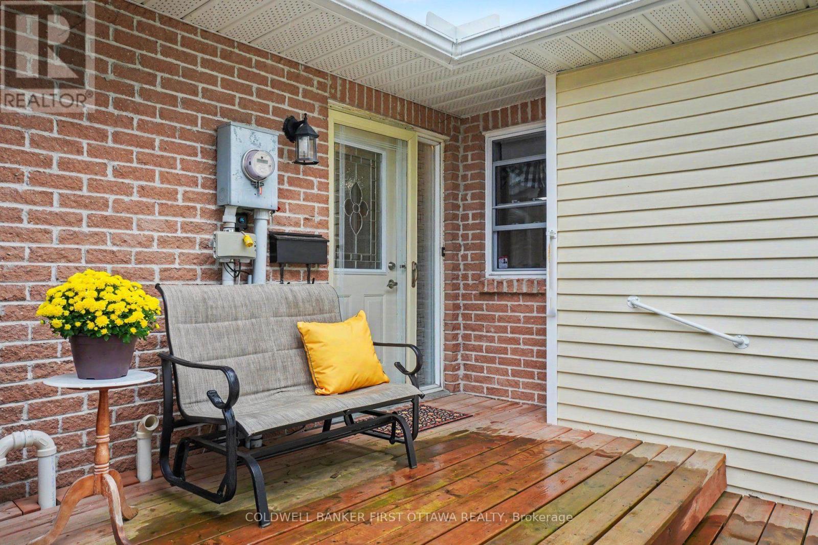 6 Bathurst Road Property Photo 4